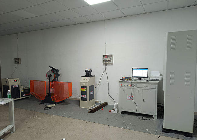 Una unidad de prueba en Jiangxi compró todo el equipo de laboratorio de estructura de acero de nuestra empresa y completó la puesta en marcha.